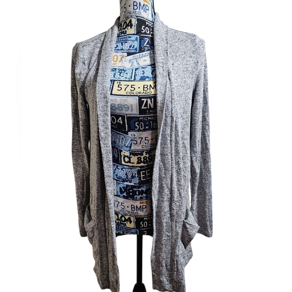 It's Our Time Sweaters - NEW It's Our Time Gray Open Cardigan Pockets Small